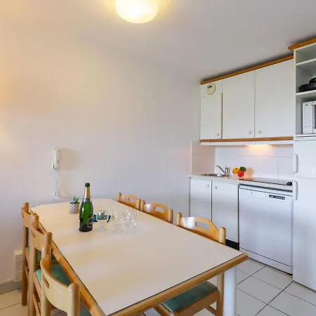 Appartamento Le Hameau - K3 122 By Interhome